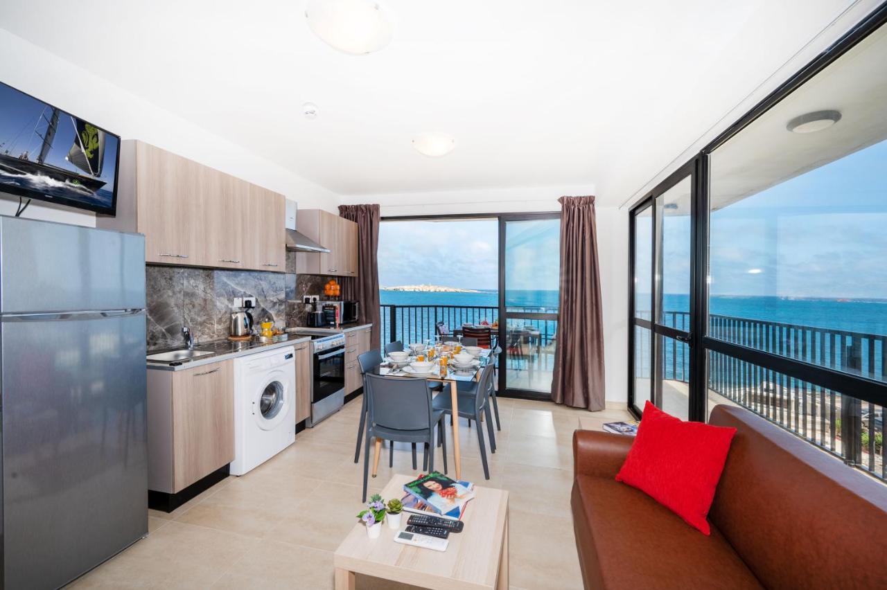 Islet Promenade Seafront Apartment With Large Corner Terrace By Getawaysmalta San Pawl il-Baħar Extérieur photo