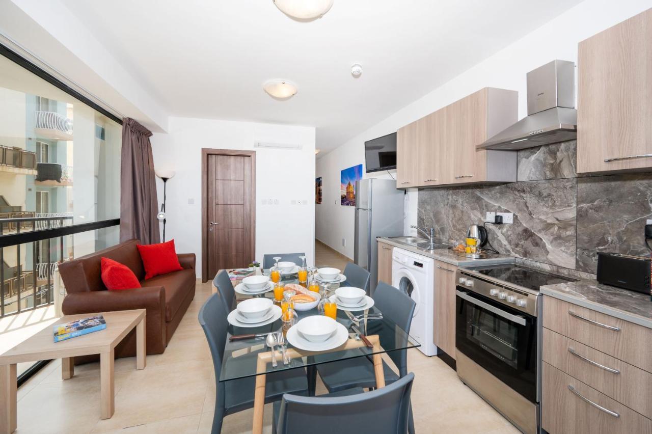 Islet Promenade Seafront Apartment With Large Corner Terrace By Getawaysmalta San Pawl il-Baħar Extérieur photo