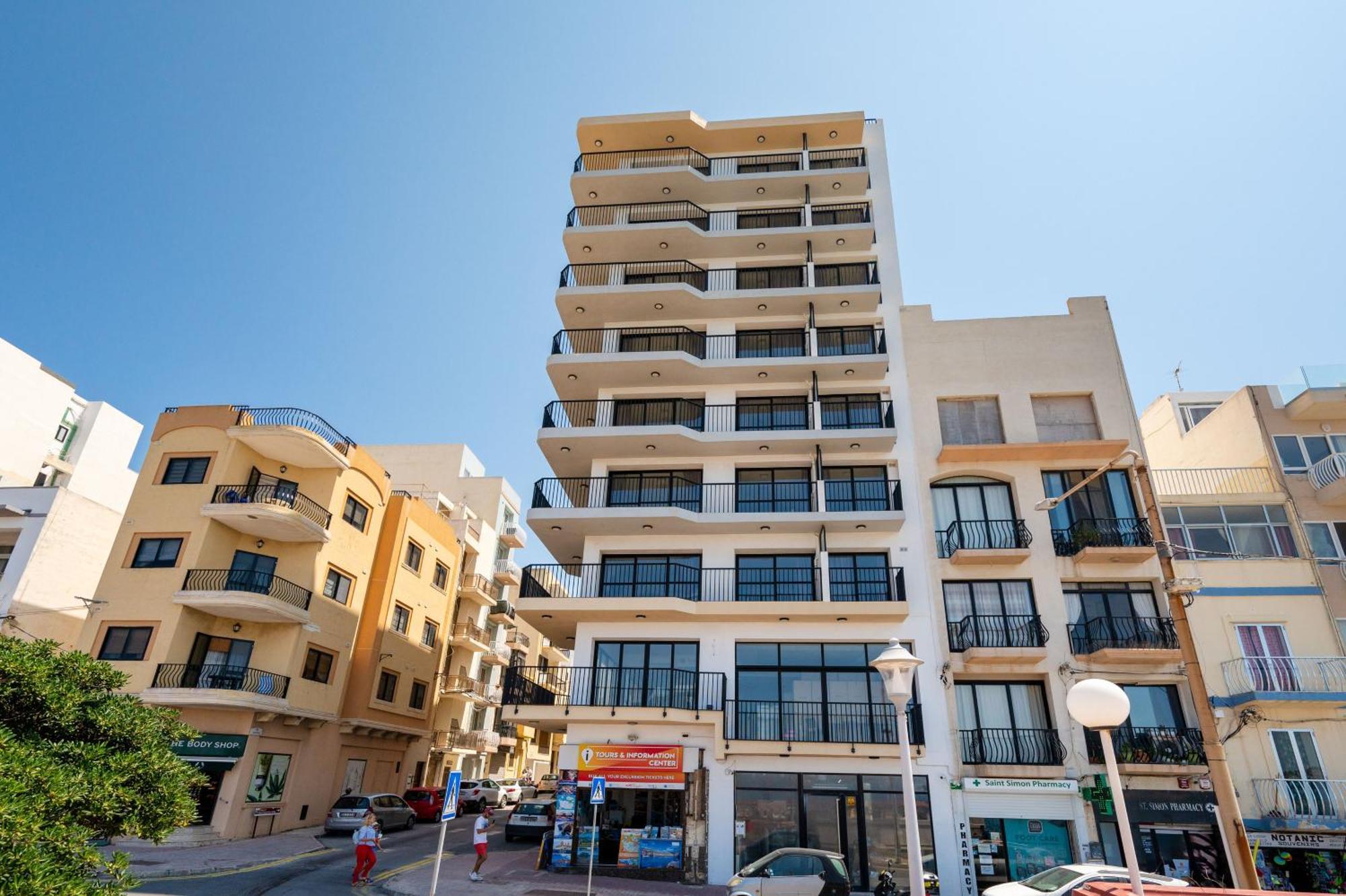 Islet Promenade Seafront Apartment With Large Corner Terrace By Getawaysmalta San Pawl il-Baħar Extérieur photo